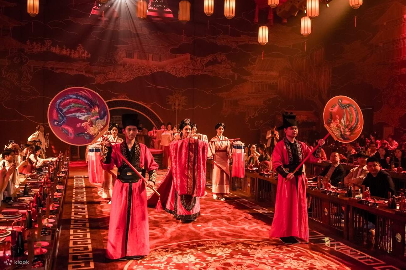 Le film se déroule pendant la période du royaume de Nanyue et raconte l'histoire d'amour entre le roi de Nanyue, Zhao Xun, et une femme du peuple, ainsi que les luttes ouvertes et secrètes au sein du palais.